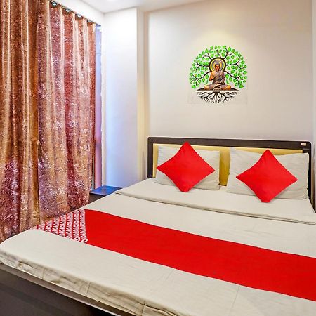 Hotel O Lotus Hotel สุรัต ภายนอก รูปภาพ
