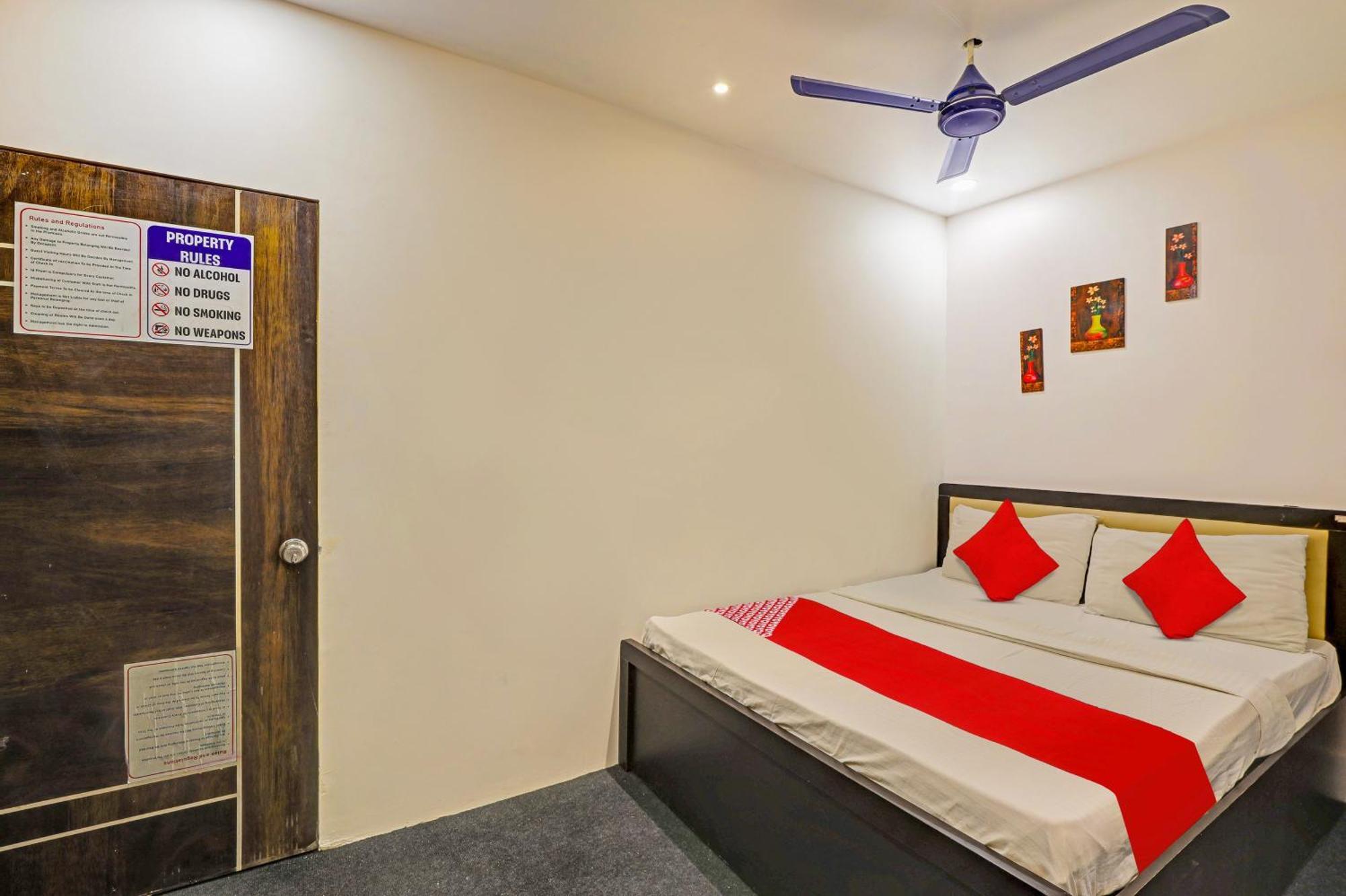 Hotel O Lotus Hotel สุรัต ภายนอก รูปภาพ