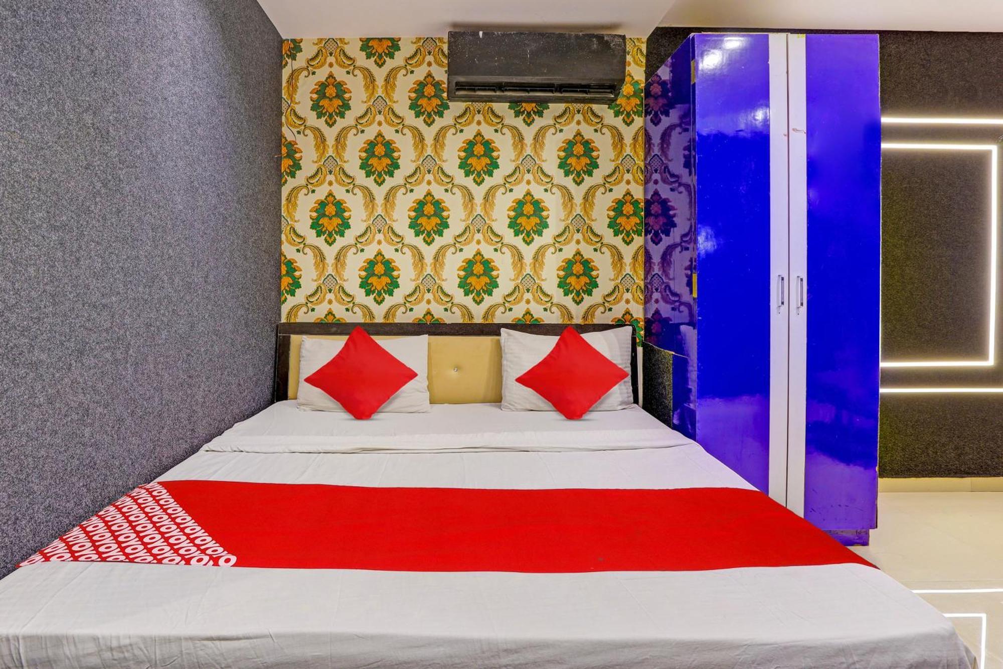 Hotel O Lotus Hotel สุรัต ภายนอก รูปภาพ