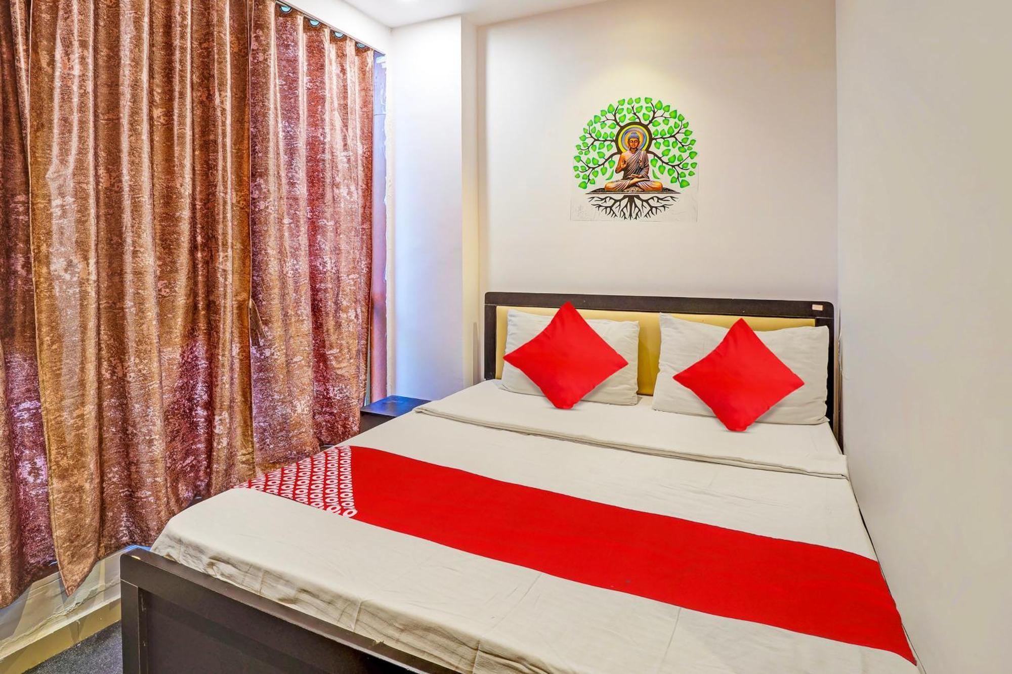 Hotel O Lotus Hotel สุรัต ภายนอก รูปภาพ